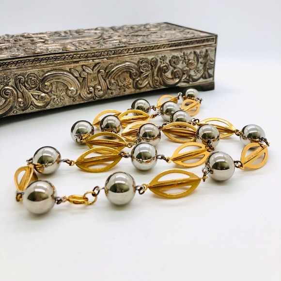 Vintage Modernist Necklace - Picture 8 of 9